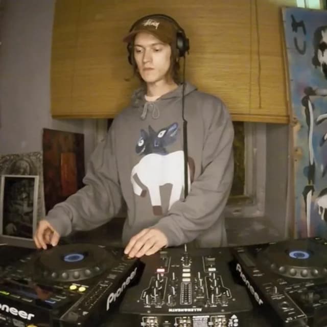 Glory RTS.FM X Paranoia Bar Kazan