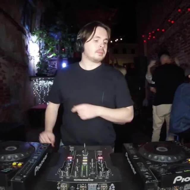 Modento RTS FM x Paranoia Bar Kazan