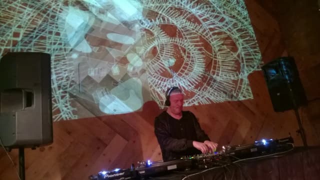 Roustam RTS.FM Budapest 20.11.2014