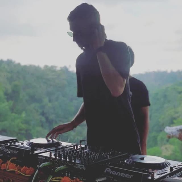 Rozen RTS.FM x DESØNER - Nishavarana at The Temple Bali 23.11.2019
