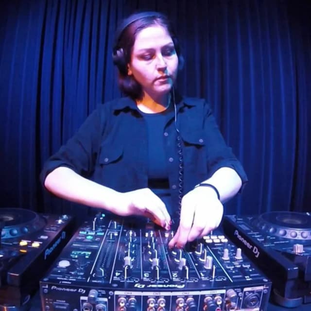 cutiebeats RTS.FM X Bar Sol' Kazan