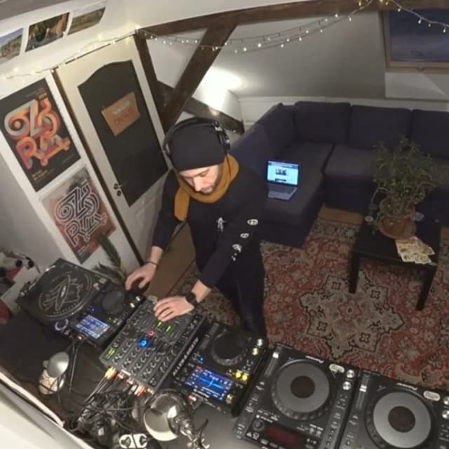 Tsu @ Radiozora x RTS.FM Budapest 15.12.2018