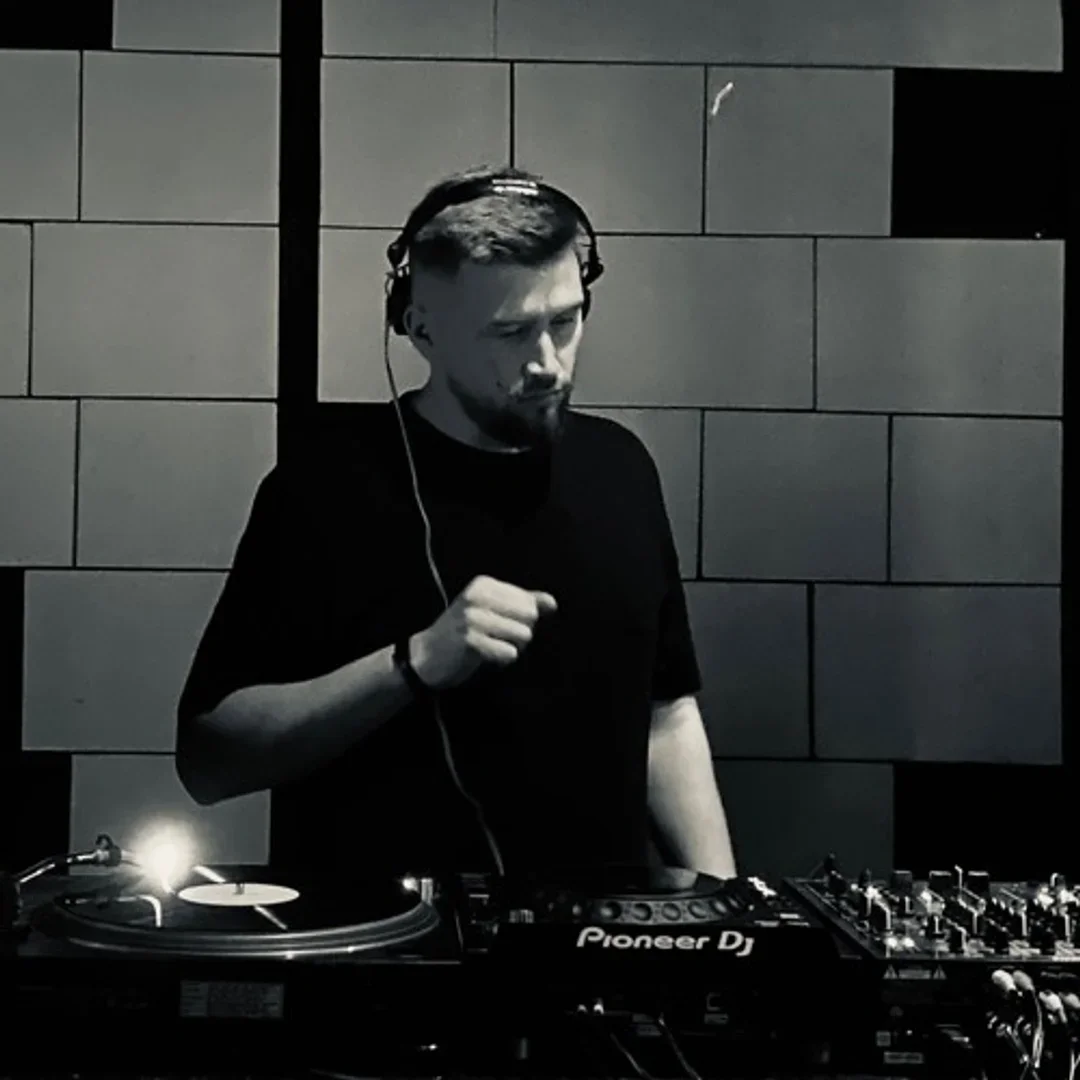 SHMDT - RTS.FM St.Petersburg X Furry Bumblebee