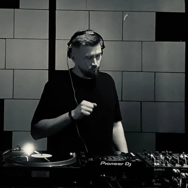 SHMDT - RTS.FM St.Petersburg X Furry Bumblebee