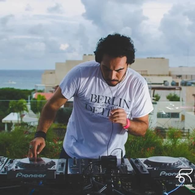 Mike Montano RTS.FM Travel Playa del Carmen 21.10.2017