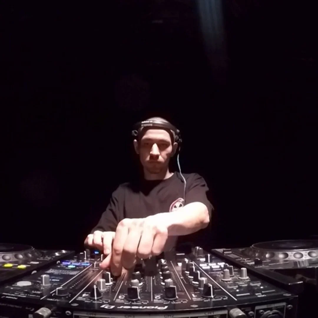 ESB RTS.FM X Bar Sol' Kazan