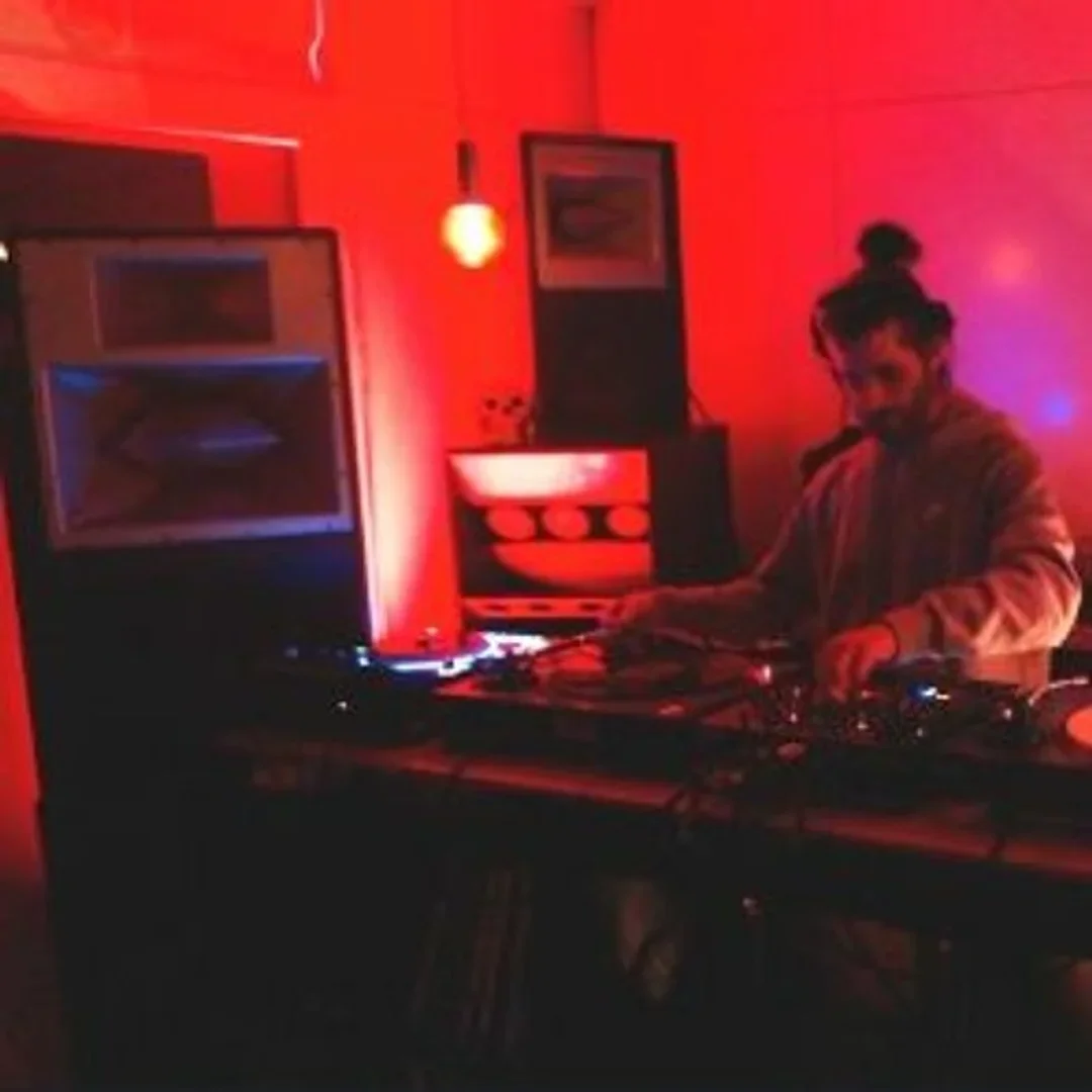 Tikno RTS.FM Lausanne Studio Session 25.04.2020