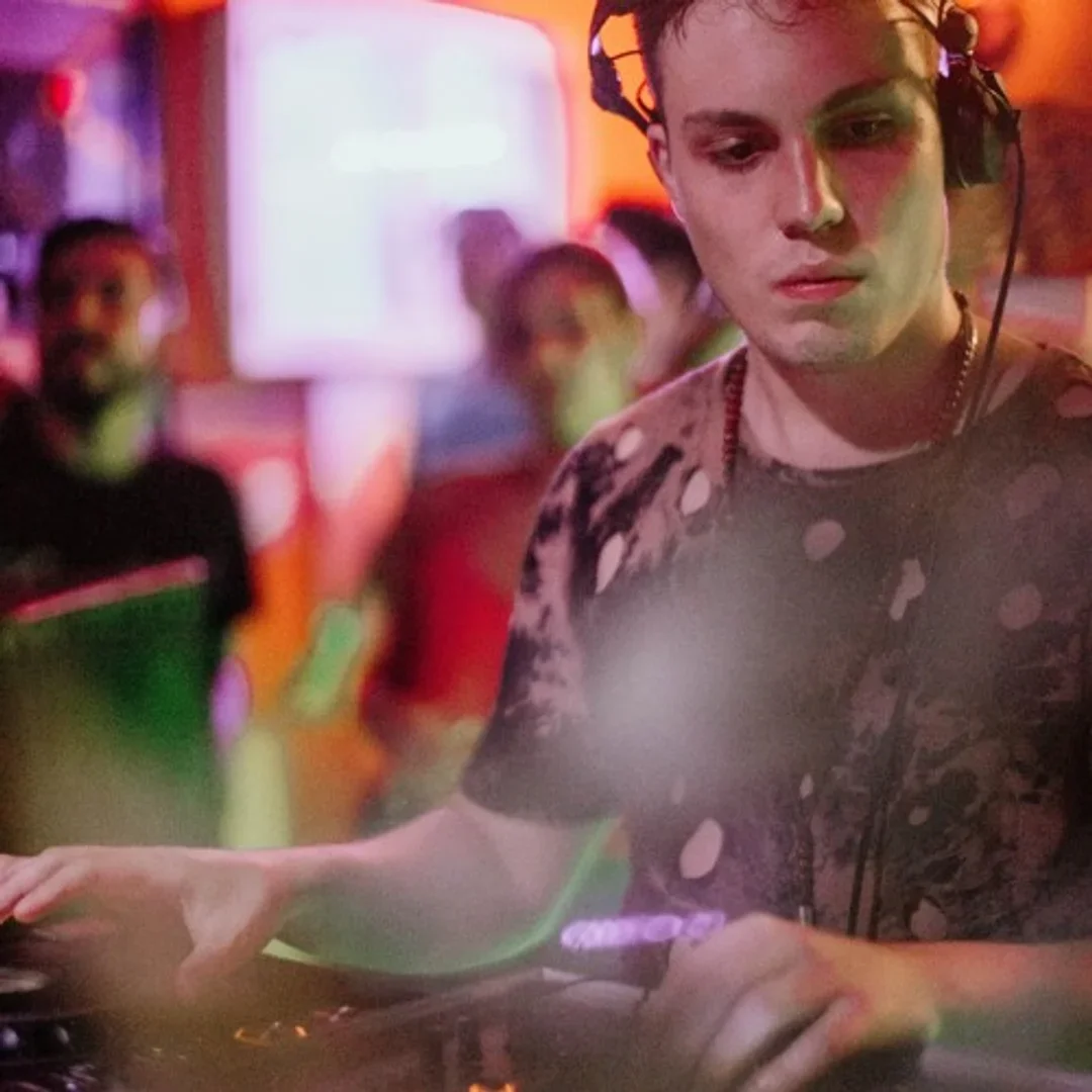 Legit Trip RTS.FM X Hostel3B "usual Sundays" 11.08.2019