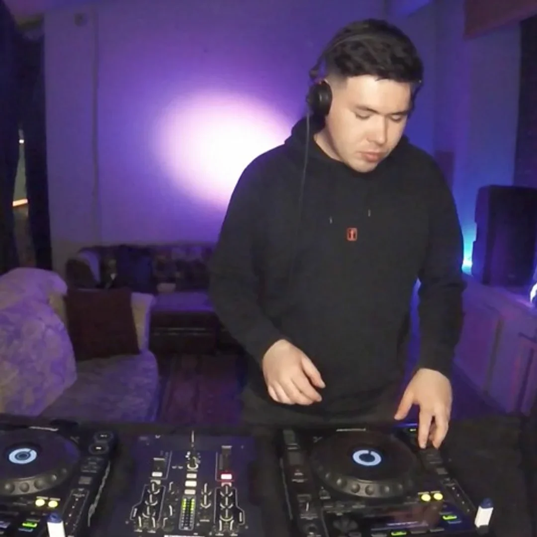 Bensees RTS.FM X Paranoia Bar Kazan