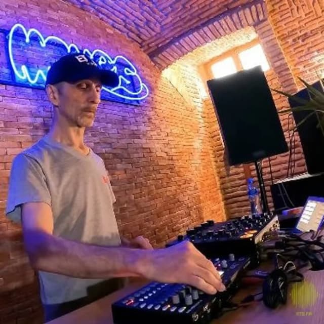 Yokey (live) RTS.FM Tbilisi at Small Moves 10.06.2022