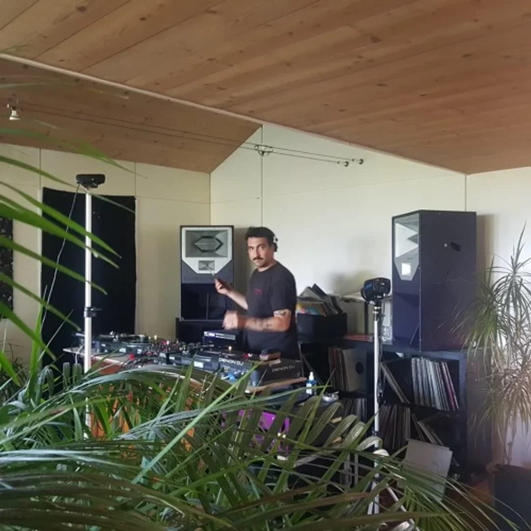 Juzz x RTS.FM Lausanne Studio Session x Sihl Records 10.07.22