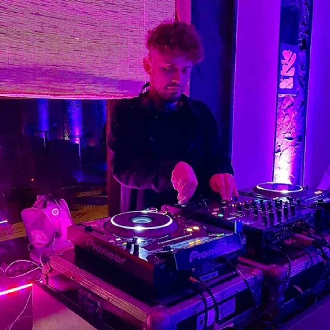 Yunis RTS.FM Minsk at Maneki Bar 01.10.2022